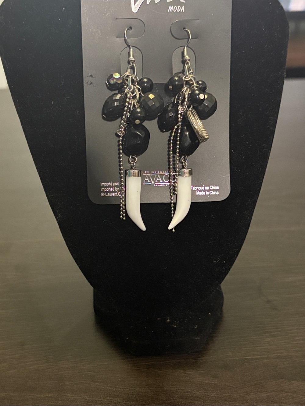 Black and White Western Dangle Cluster Earrings